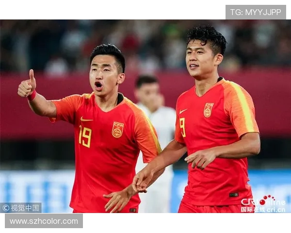 中国队与伊朗足球激战正酣谁能在亚洲赛场上笑到最后